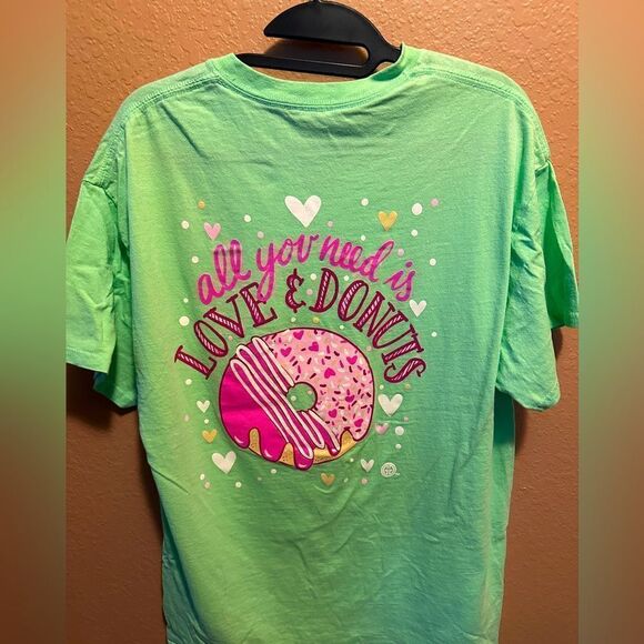 Girlie Girl graphic shirt - Picture 1 of 6